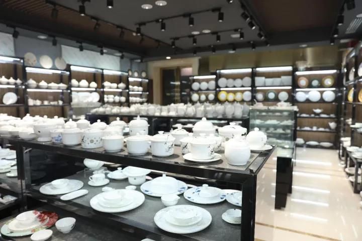 財富高橋百家品牌商戶系列報道 華強陶瓷 用品質和服務創造價值，拓展其他行業專用陶瓷新藍海